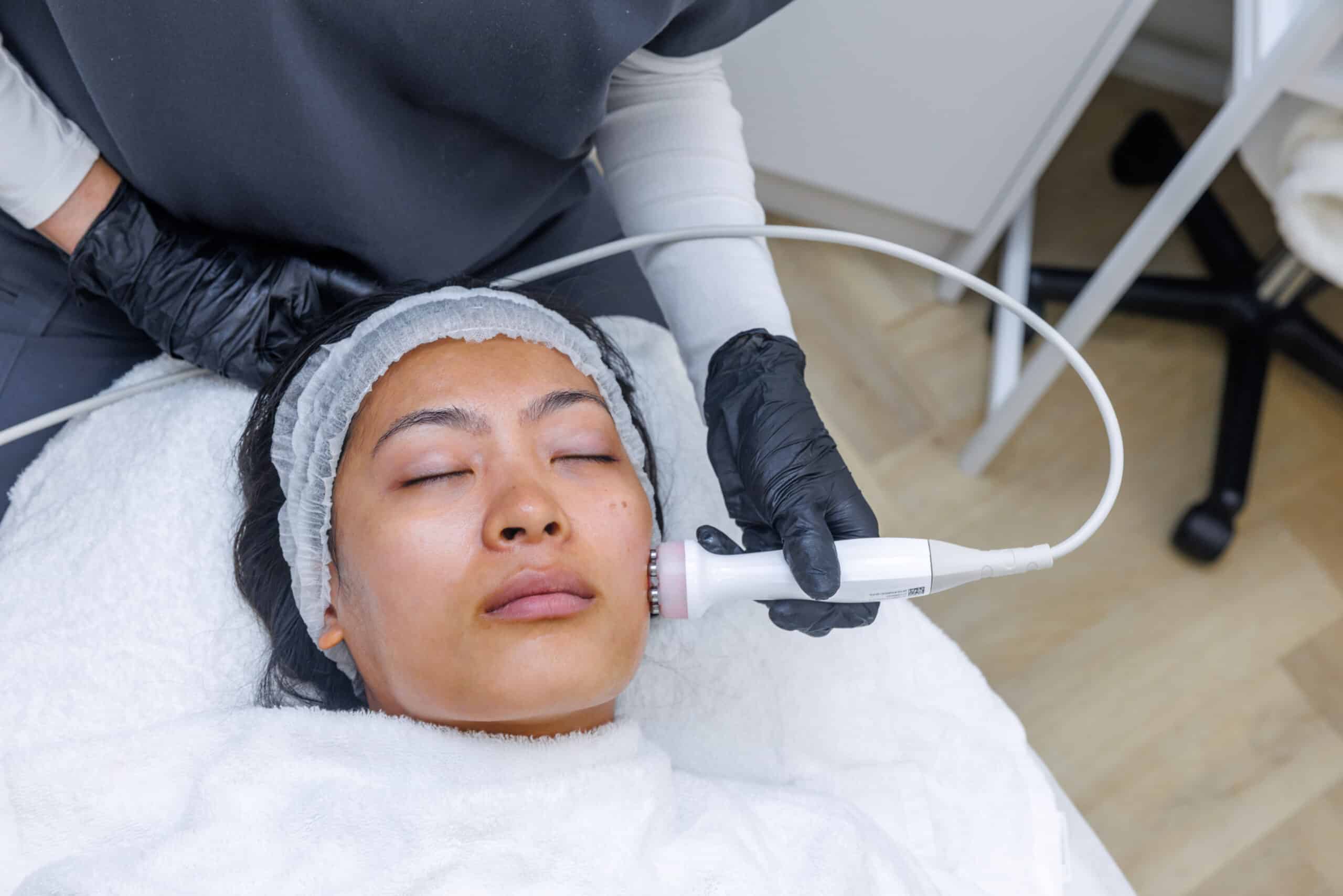 ROYAL BEE FACIAL